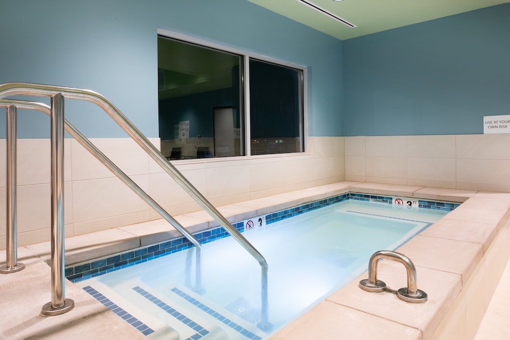 Holiday Inn Express & Suites Ely by IHG - photo 21