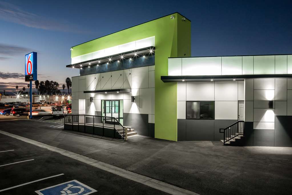 Motel 6 Canoga Park CA - photo 2