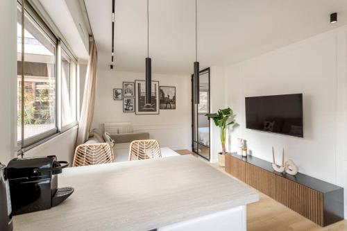 Luxurious 3 min walk from Eiffel Tower