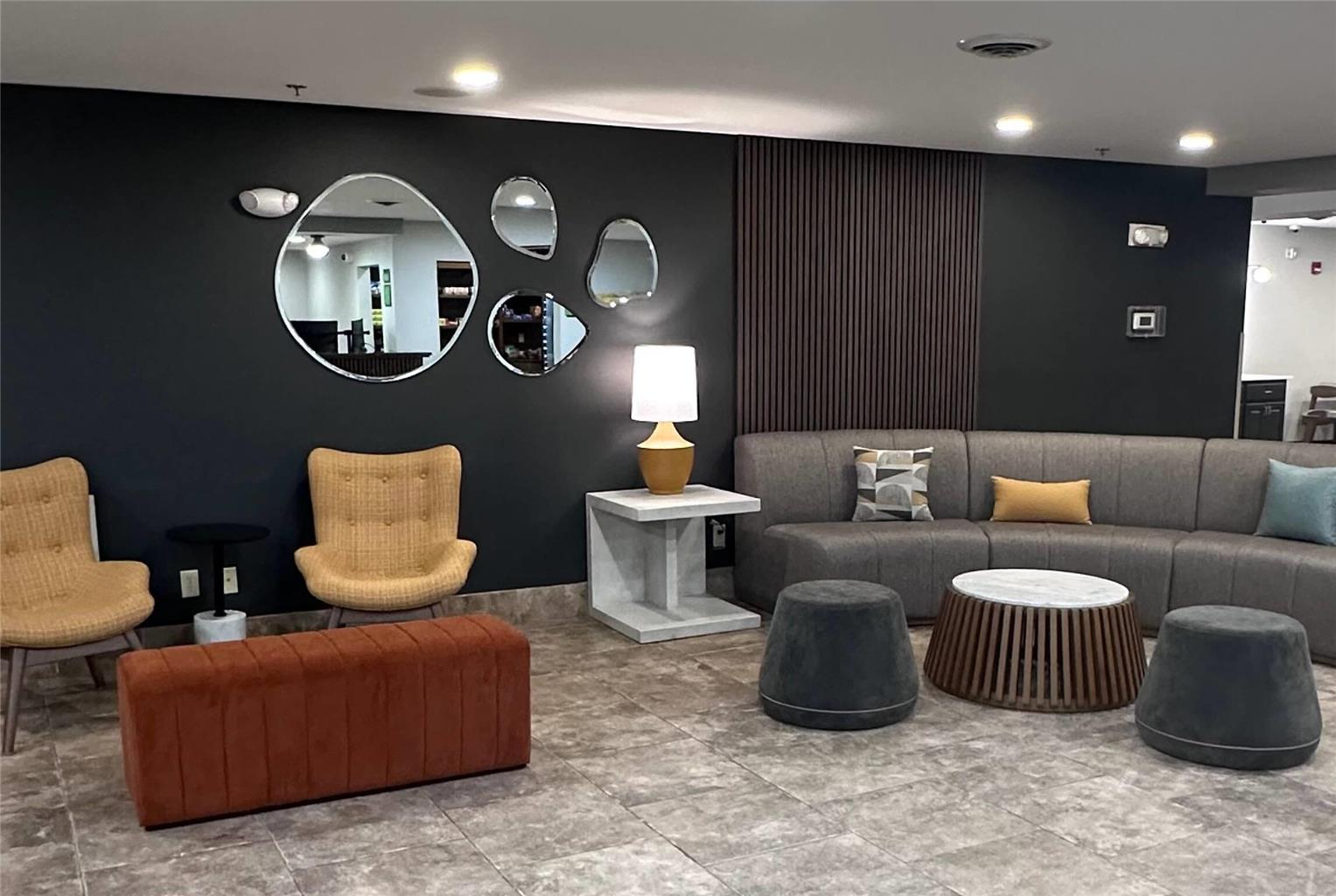 La Quinta Inn & Suites by Wyndham Minot - photo 6