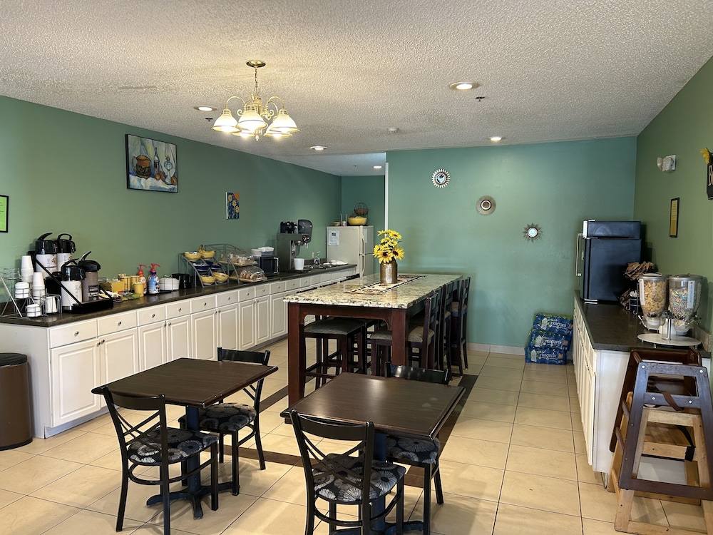McPherson Inn - photo 18
