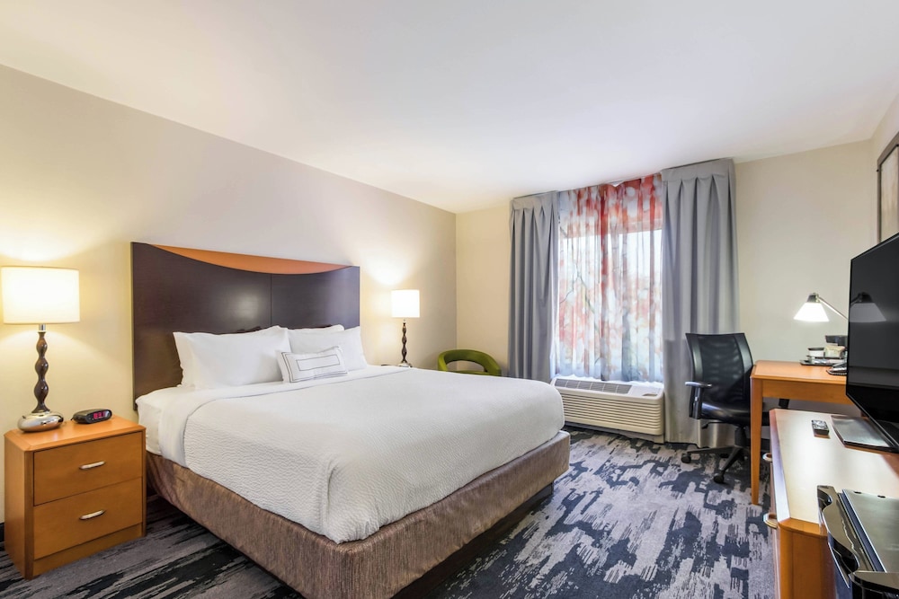 Fairfield Inn & Suites by Marriott Columbia - photo 12