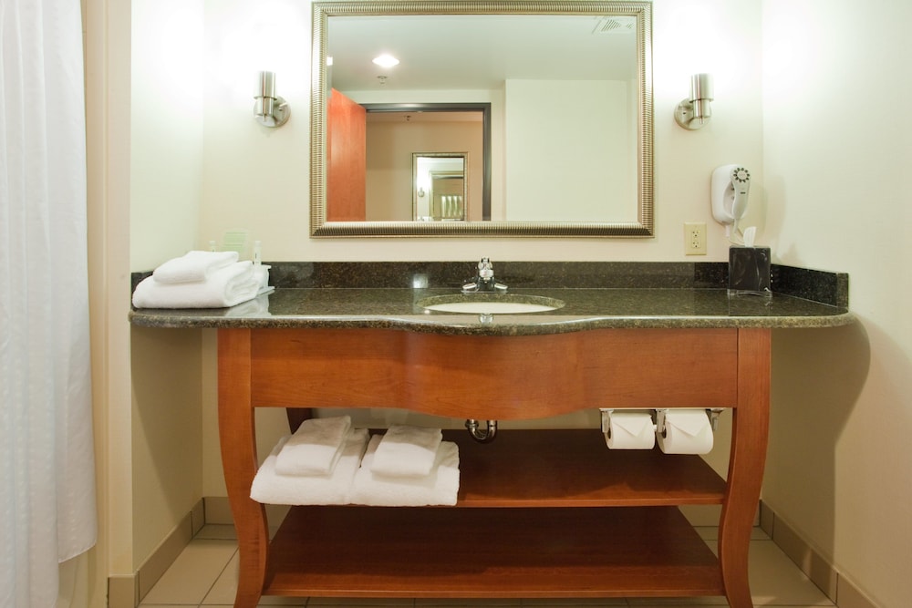 Holiday Inn Express Hotel & Suites Fredericksburg by IHG - photo 25