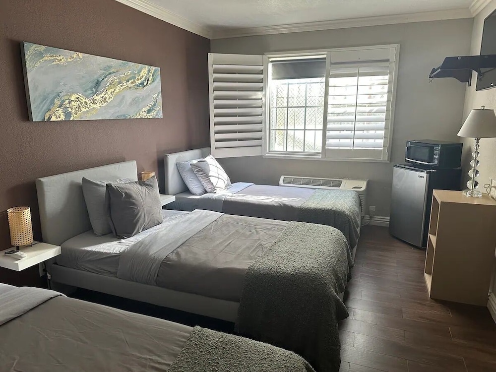 Cabana Inn & Suites - photo 10
