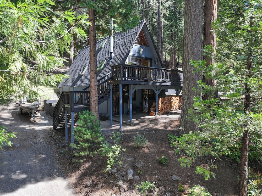 Decks Grills And Fire Pit Camp Connell Hideaway — 4-Star Luxury Hotel in Arnold, United States