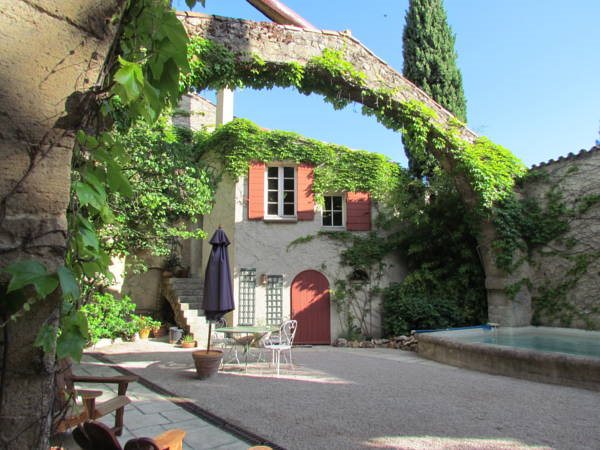 Les Cyprès d'Antan — hotel in Rognes