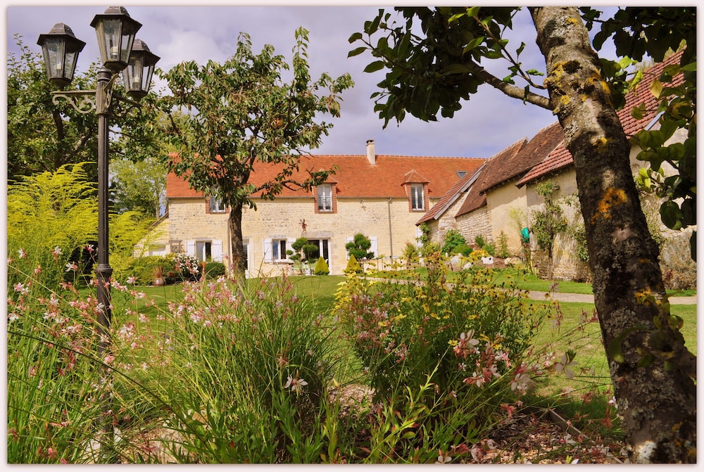 Le Bourg d'Aunou — hotel in Sees