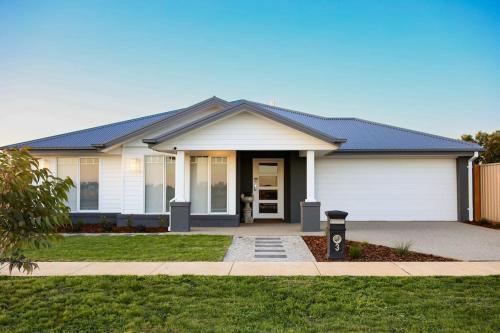 Luxury Lake Nagambie Retreat — hotel in Nagambie