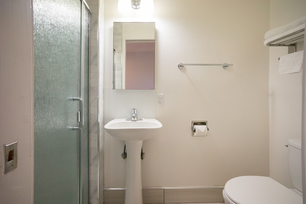 Berkeley Inn - photo 19