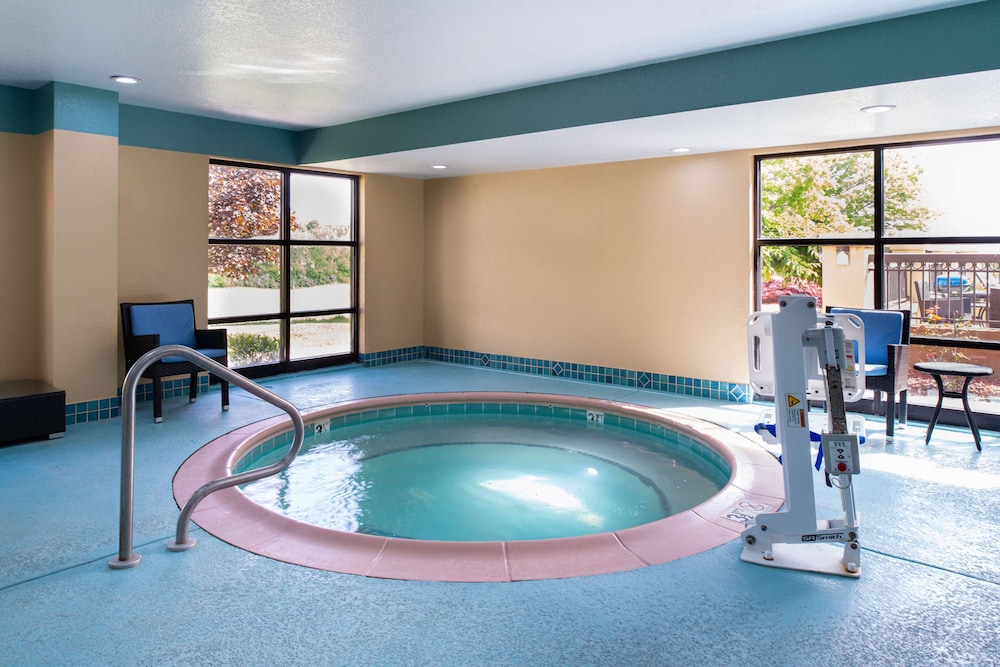 Hampton Inn Wytheville - photo 50