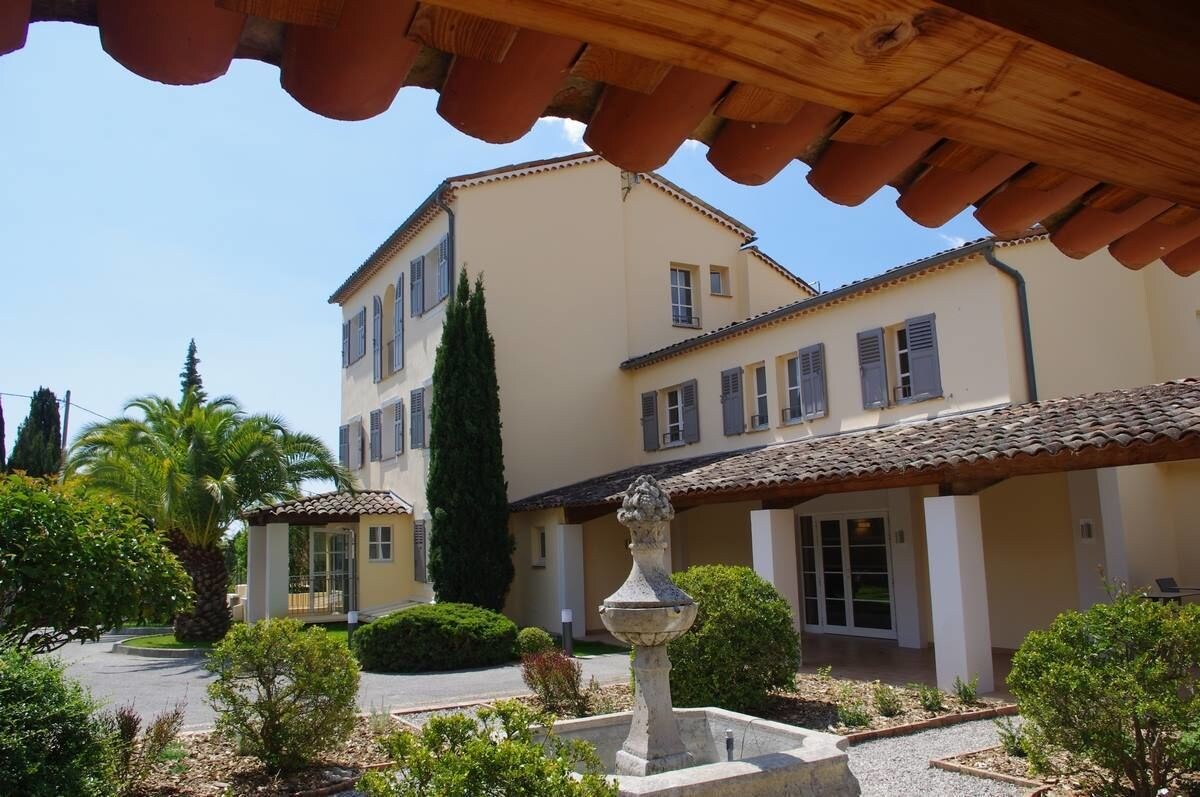 La Tour Carrée Grasse Sud — hotel in Peymeinade