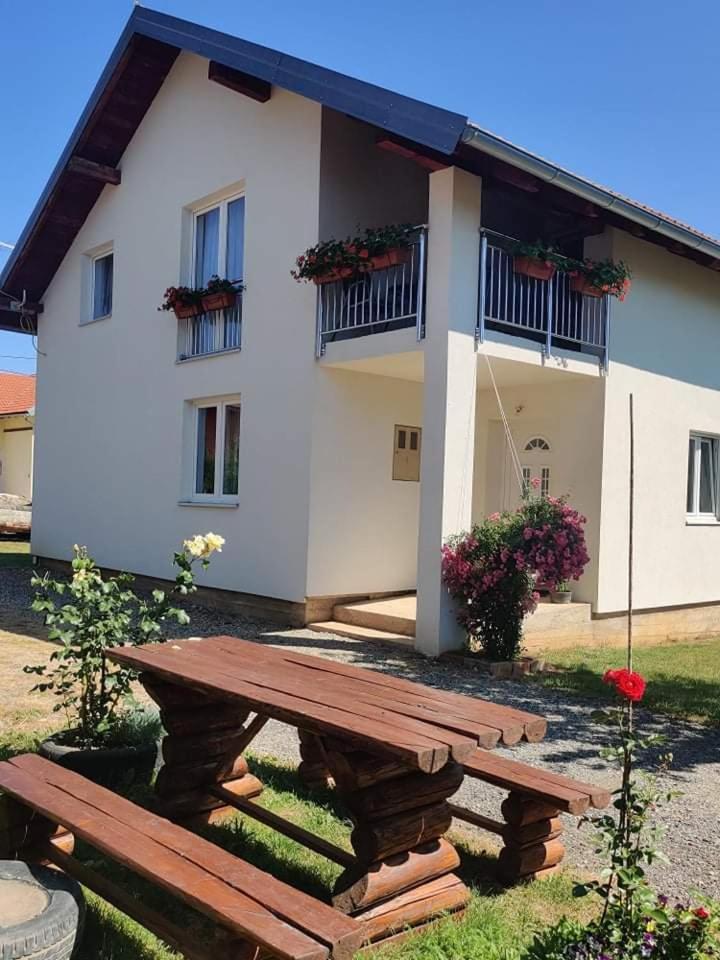 Apartman Lukić — 4-Star Luxury Hotel in Korenica, Croatia