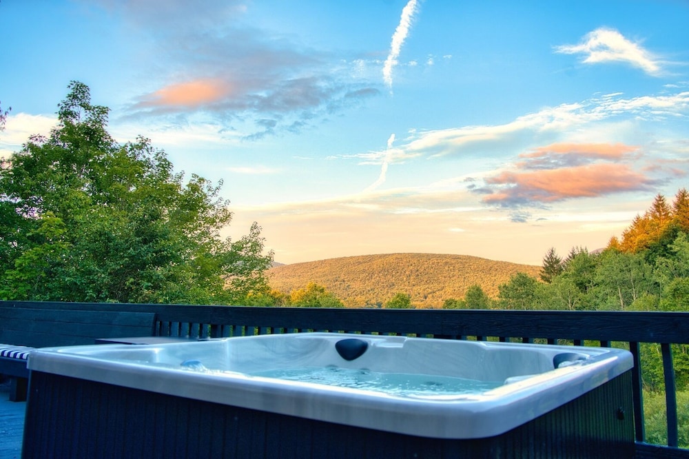 The Haüs Windham Spacious Suites Hot Tub Mountain Views - photo 96