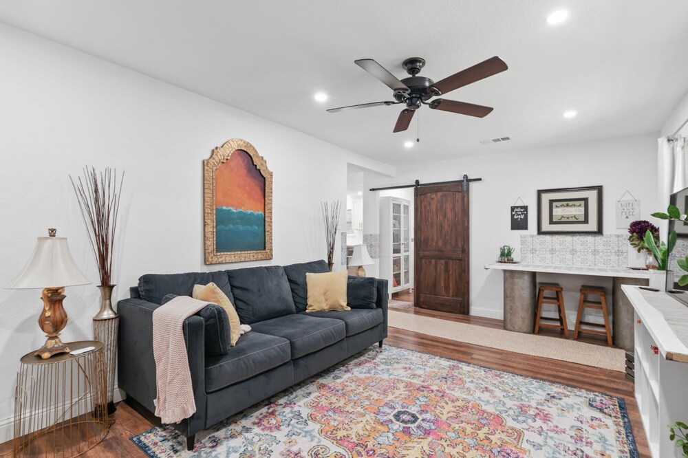 Cozy Spacious Allergy Friendly Retreat 4br — Haltom City