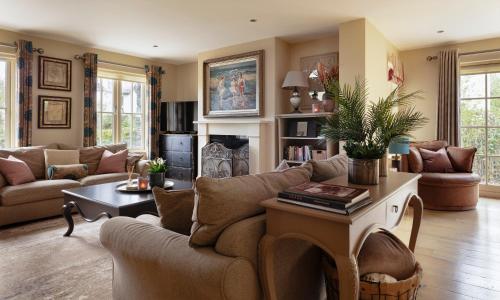 Luxury Interior Designed 4 Bedroom Villa Kenmare — 4-Star Luxury Hotel in Kenmare, Republic of Ireland
