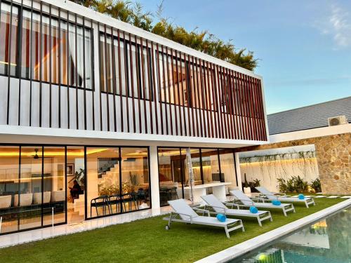 Villa Kawis Seminyak — 4-Star Luxury Hotel in Seminyak, Indonesia
