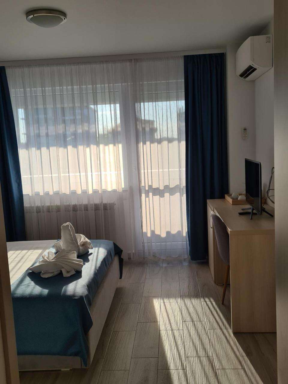 Turquoise Boutique in Navodari, Romania