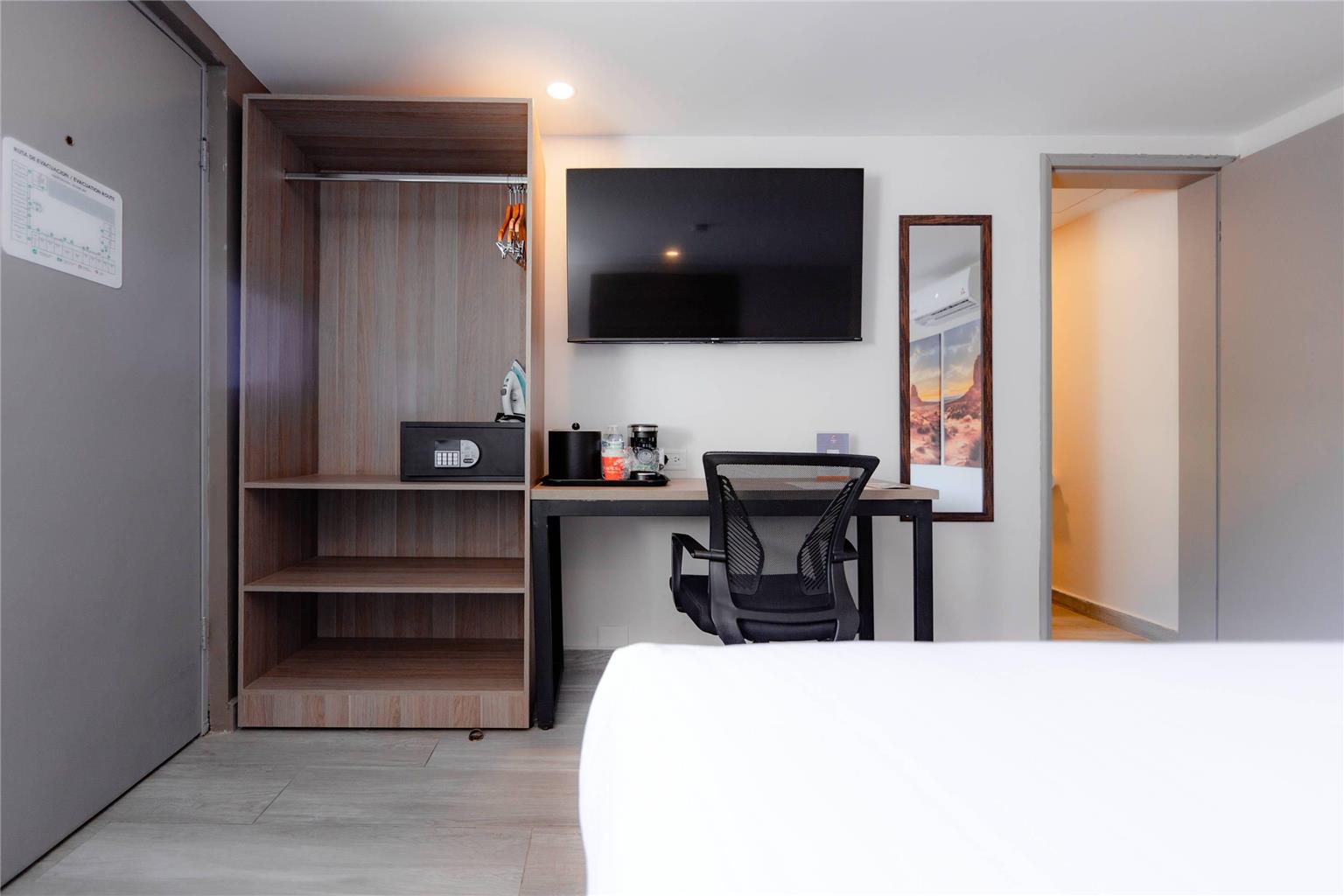 Guest room