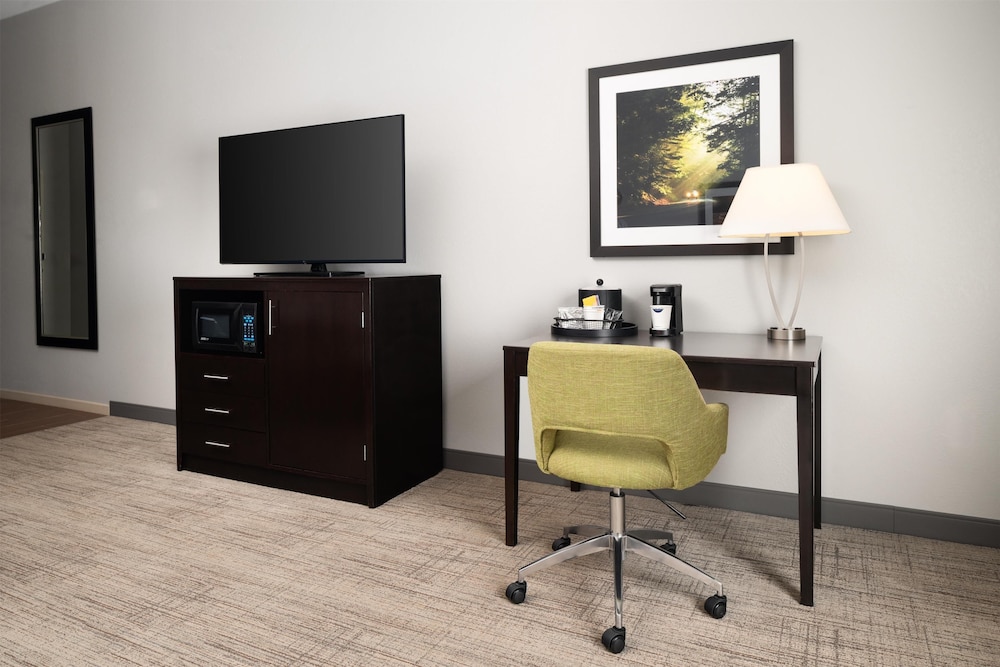 Hampton Inn Fairmont - photo 5