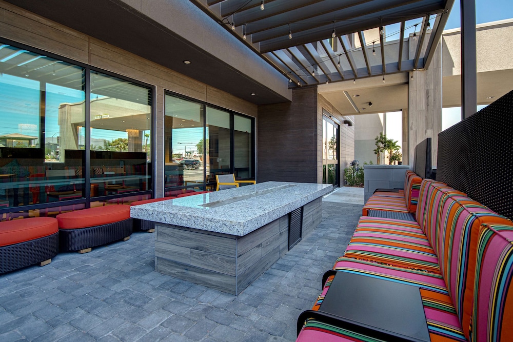 Home2 Suites by Hilton Las Vegas North - photo 46