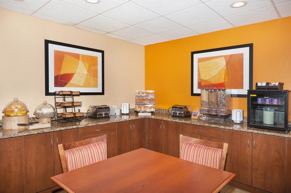 Microtel Inn & Suites by Wyndham Verona - photo 3