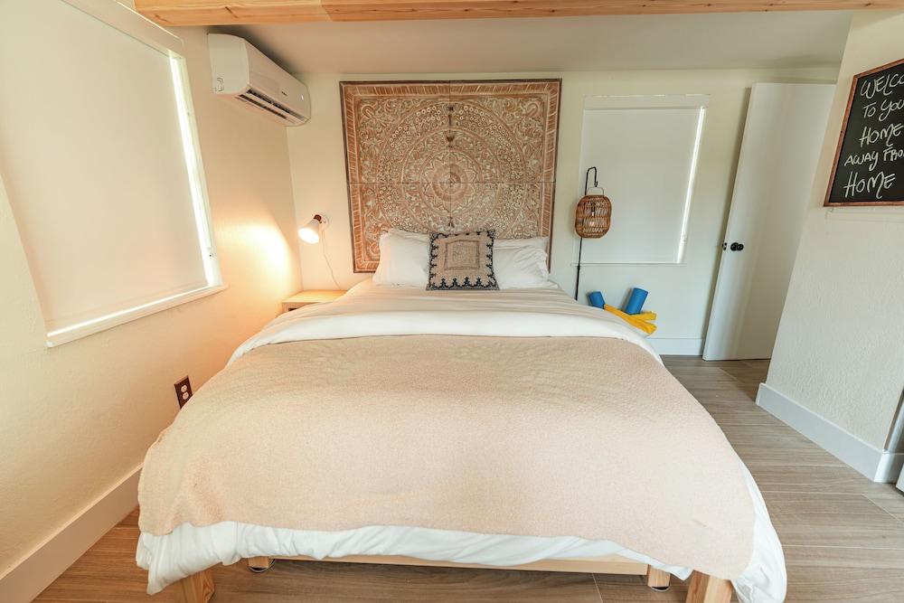Seahorse Beach Bungalows - photo 22