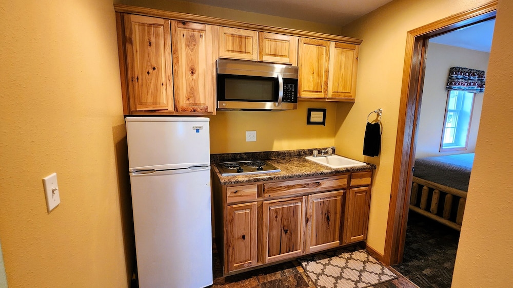 Black Elk Resort Cottages and RV Park - photo 35