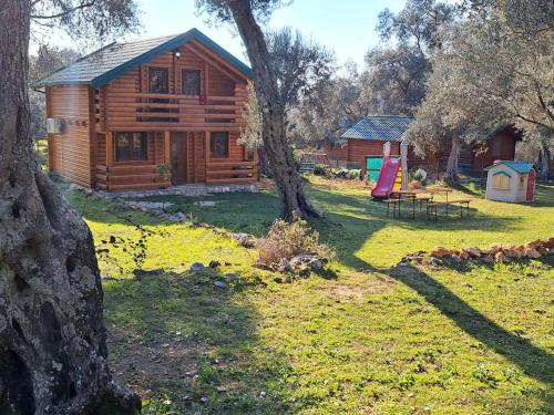 Olive & sea Luxury two bedrooms cabin for 8 — 4-Star Luxury Hotel in Ulcinj, Montenegro