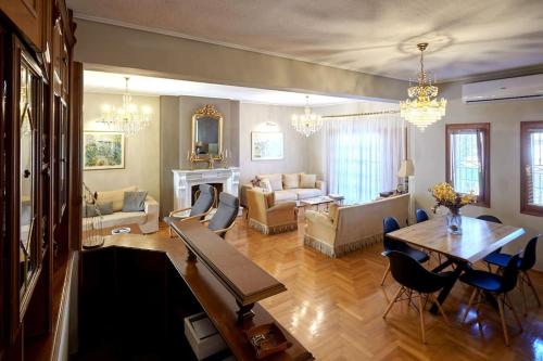 R House Trikala — 4-Star Luxury Hotel in Trikala, Greece
