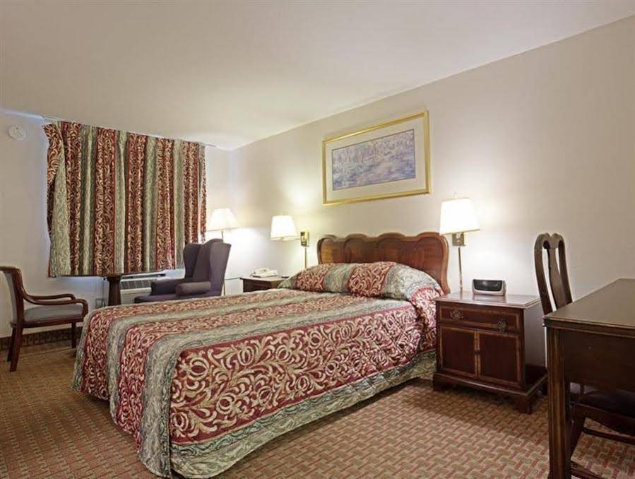 Americas Best Value Inn Charles Town - photo 9