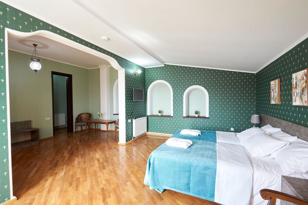 Hotel Antique Resorts