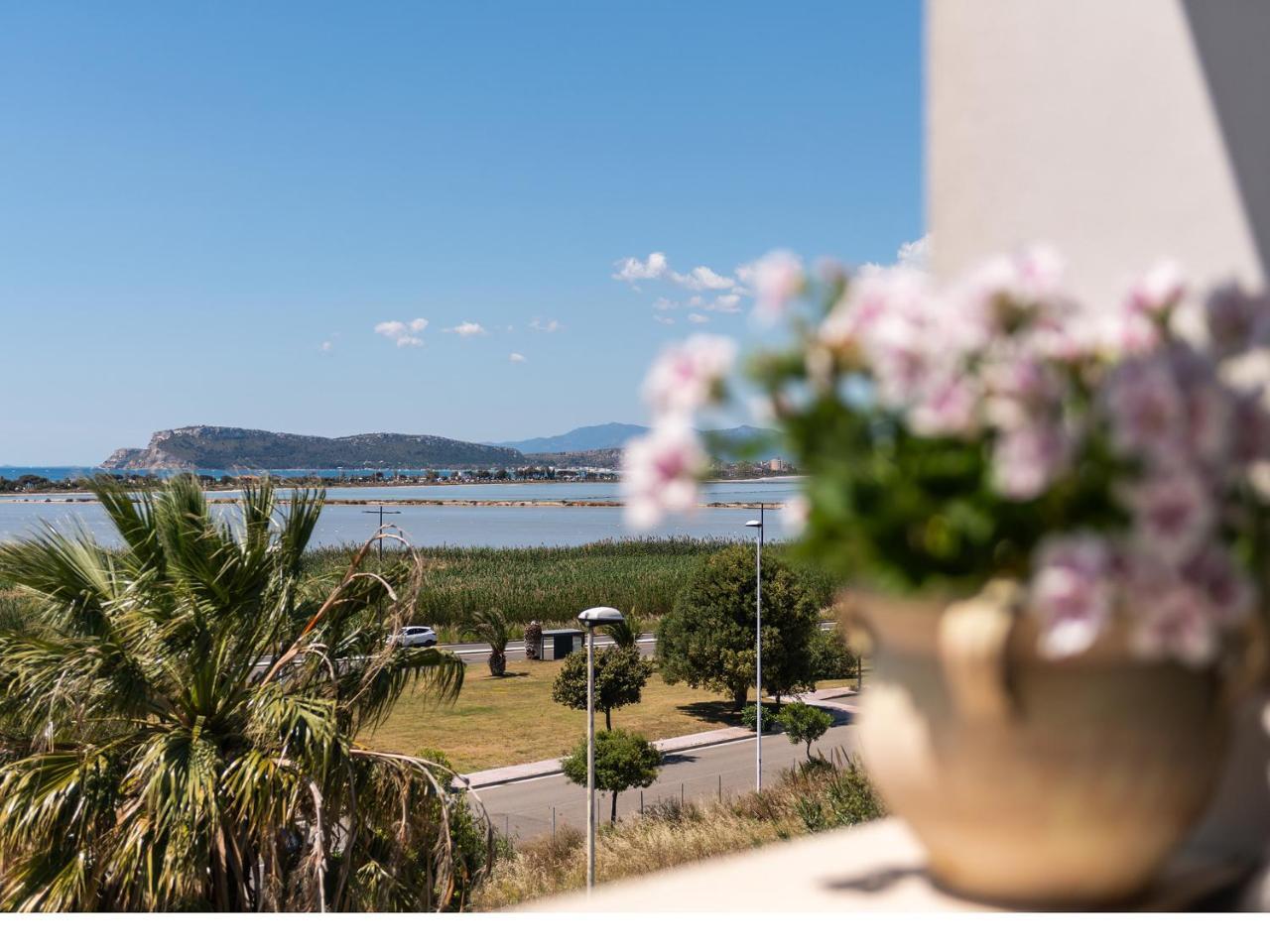 Panorama Fantastico Sul Golfo Degli Angeli — 4-Star Luxury Hotel in Quartu Sant'elena, Italy