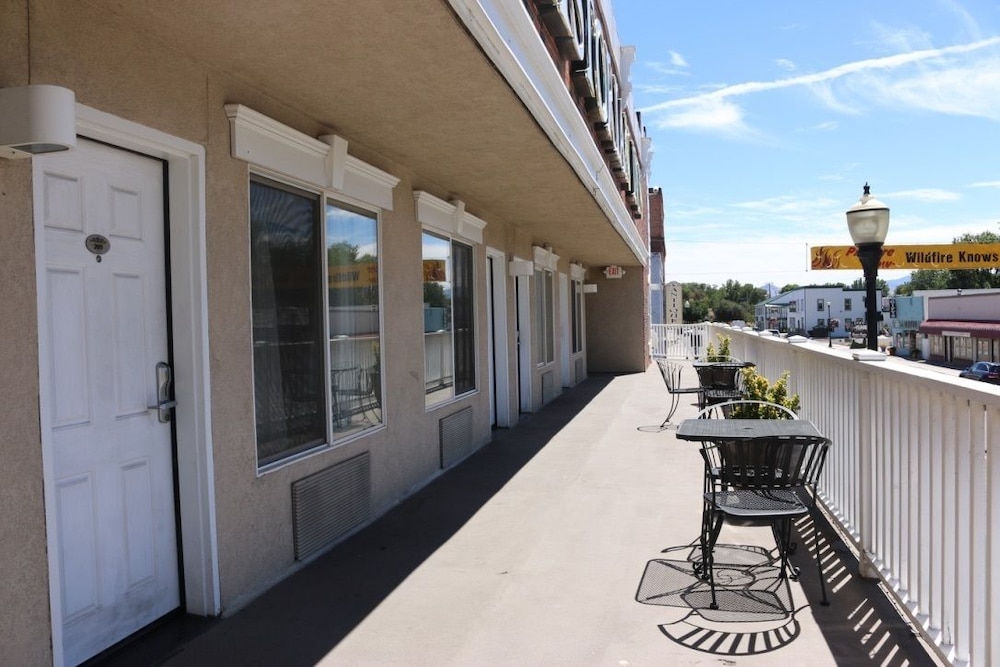 Historian Inn - photo 14