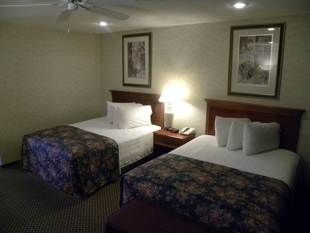 Indian Hills Inn & RV Park - photo 9