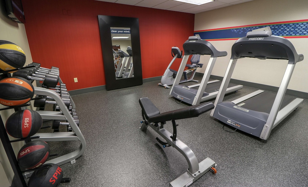Hampton Inn Lincolnton - photo 16