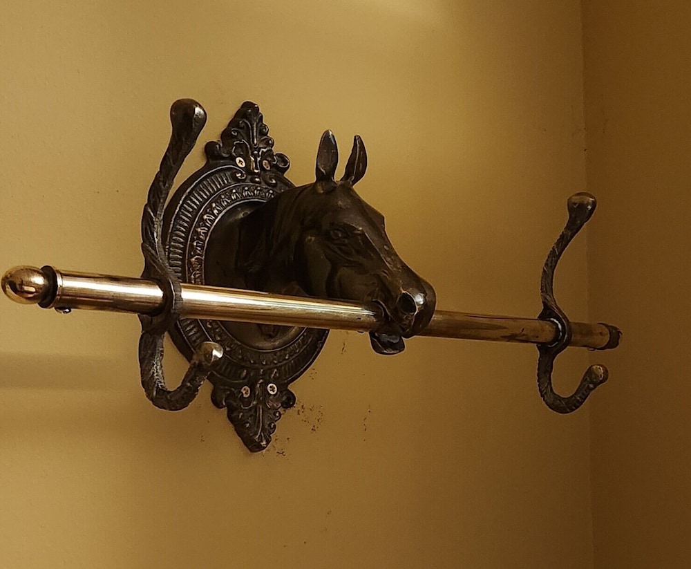 Oaklawn Inn Llc - photo 13