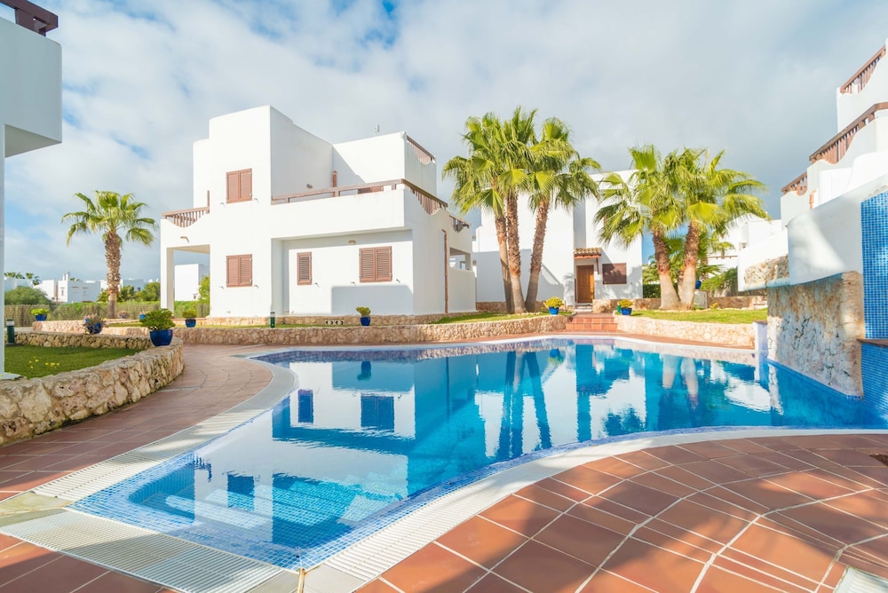 Marina D'or Iv Casa 5 — 4-Star Luxury Hotel in Santanyi, Spain