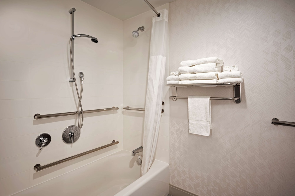 Hampton Inn by Hilton Boston Cambridge - photo 18