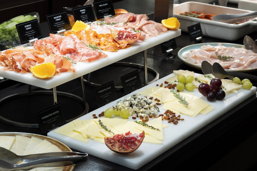 מזון ומשקאות