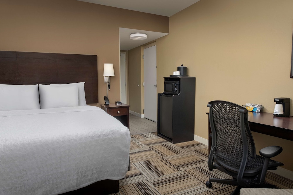 Hampton Inn Knoxville East - photo 3