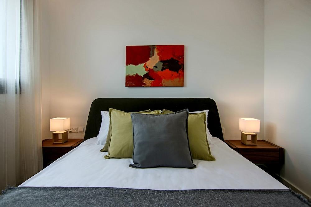 Phaedrus Living: City View Anna Residence 102