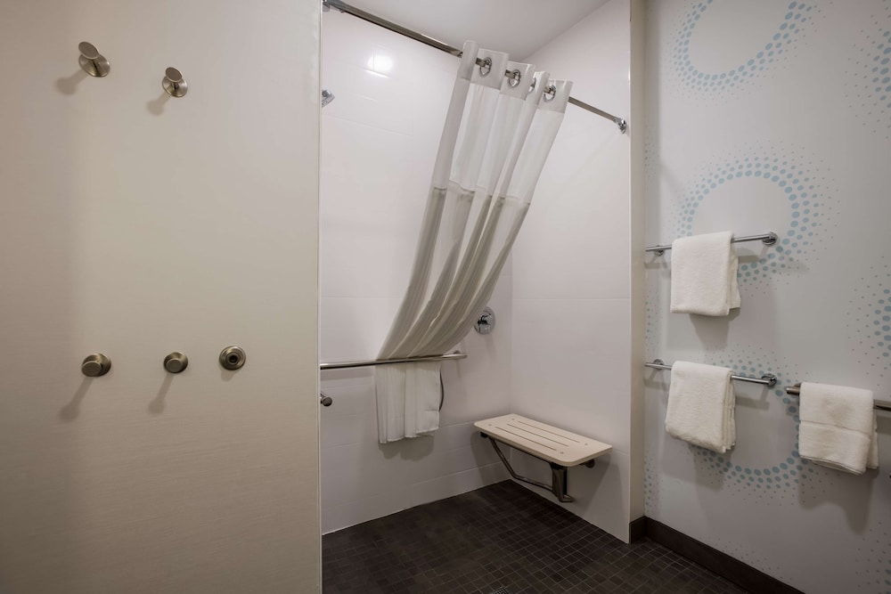 Tru by Hilton Traverse City - photo 37