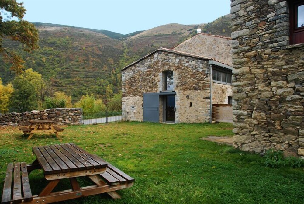 Cal Sastre - carbon neutral hotel in Ribes De Freser