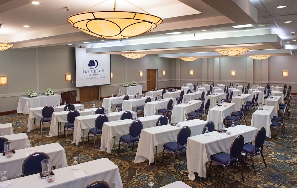 DoubleTree by Hilton Hotel Oak Ridge Knoxville - photo 35