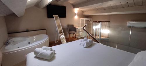 Palazzo Sarti Suites — 4-Star Luxury Hotel in Rodi Garganico, Italy