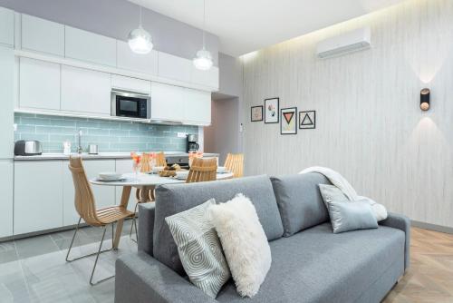 Modern 2 bedroom apartment with free airport transfer — 4-Star Luxury Hotel in Budapest, Hungary