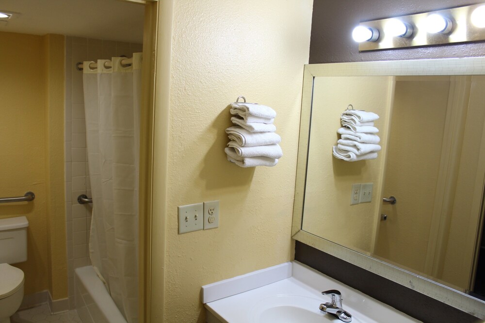 The Fitzgerald Inn - photo 14