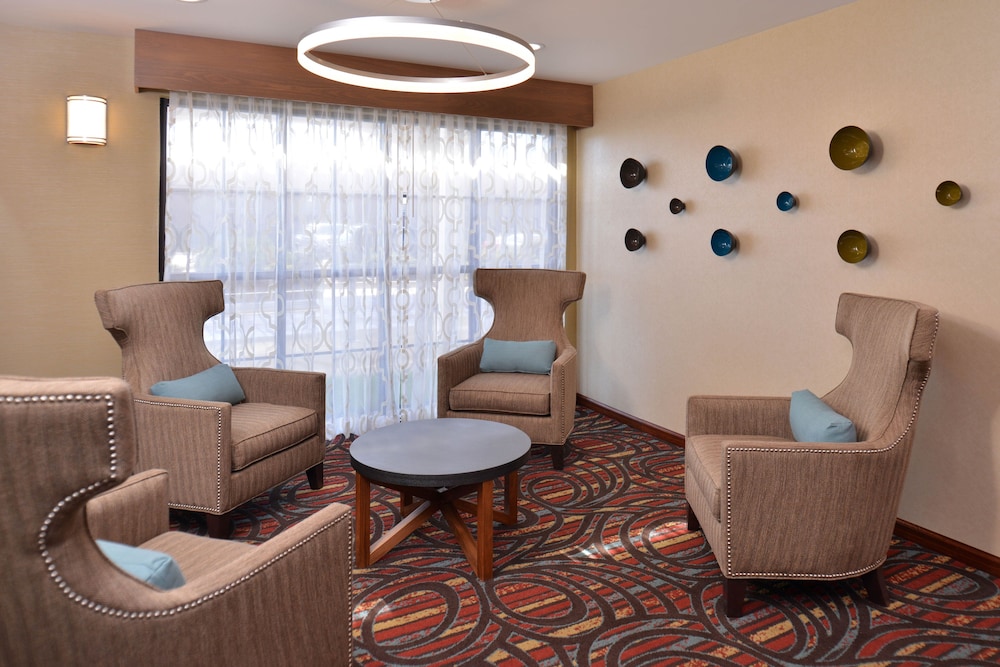 Holiday Inn Express & Suites Lonoke I 40 Exit 175 - photo 38