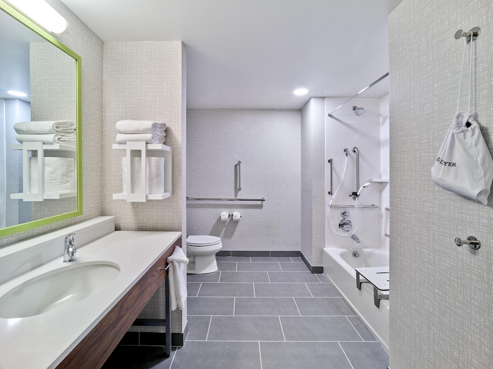 Hampton Inn by Hilton Omaha UN Medical Center Area - photo 16