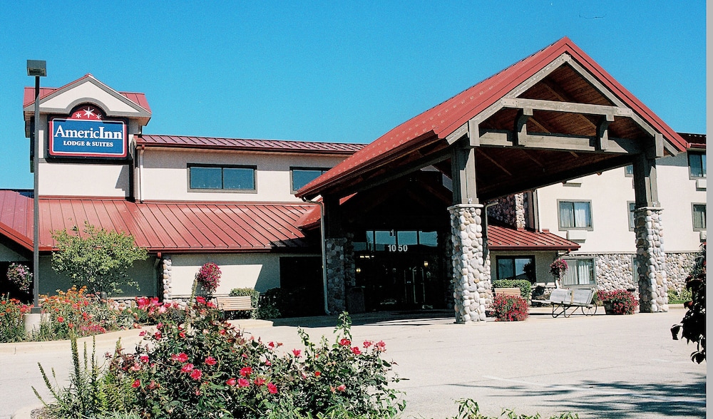 AmericInn by Wyndham Oswego - photo 32